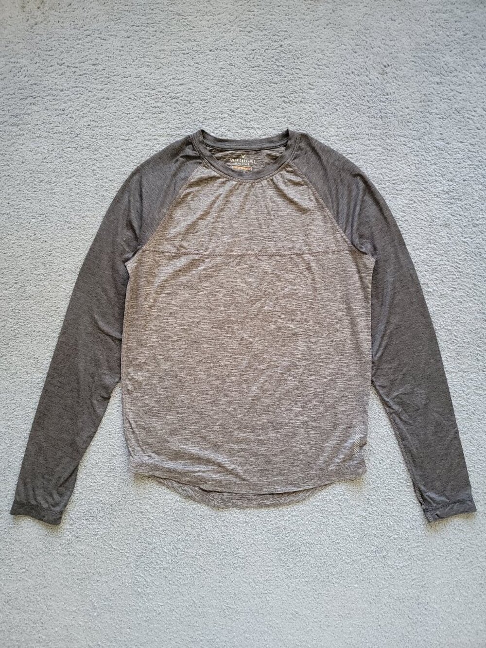 American Eagle 360° Extreme Flex Long Sleeve Athletic Tech Shirt MENS SIZE SMALL